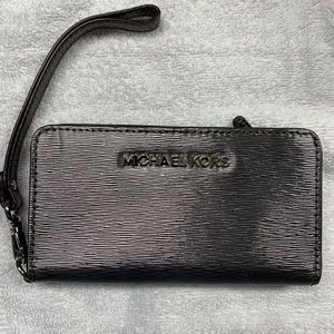 Michael Kors wristlet